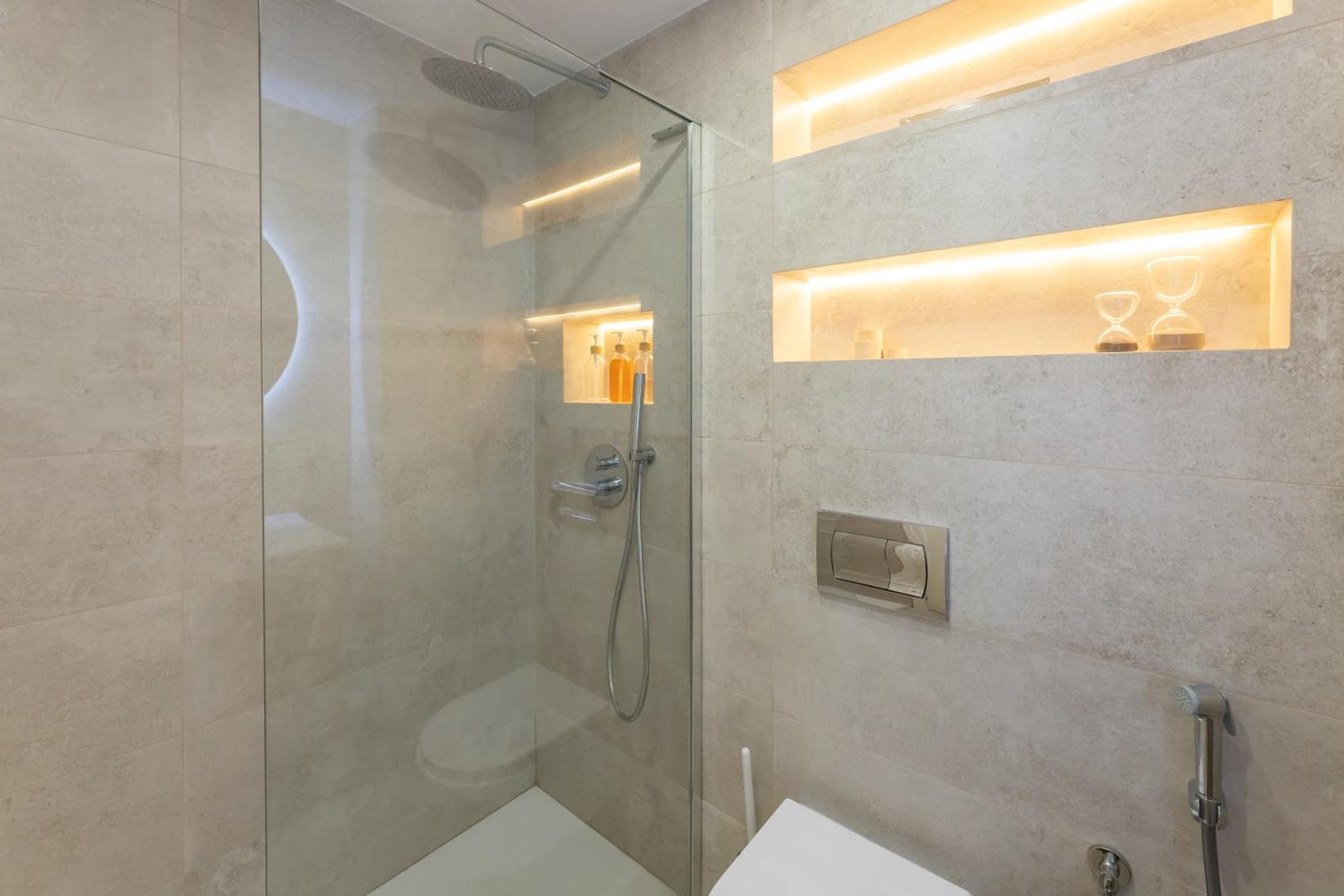 Apartment Beautiful 2-bedroom Flat - Pool And Paddle Court